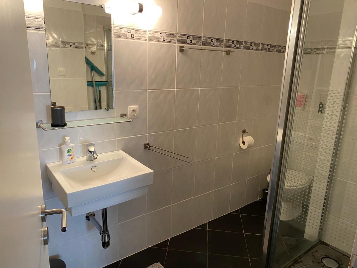 Studio direct aan het hoofdstrand van Oostende - naast Casino Appartement Buitenkant foto