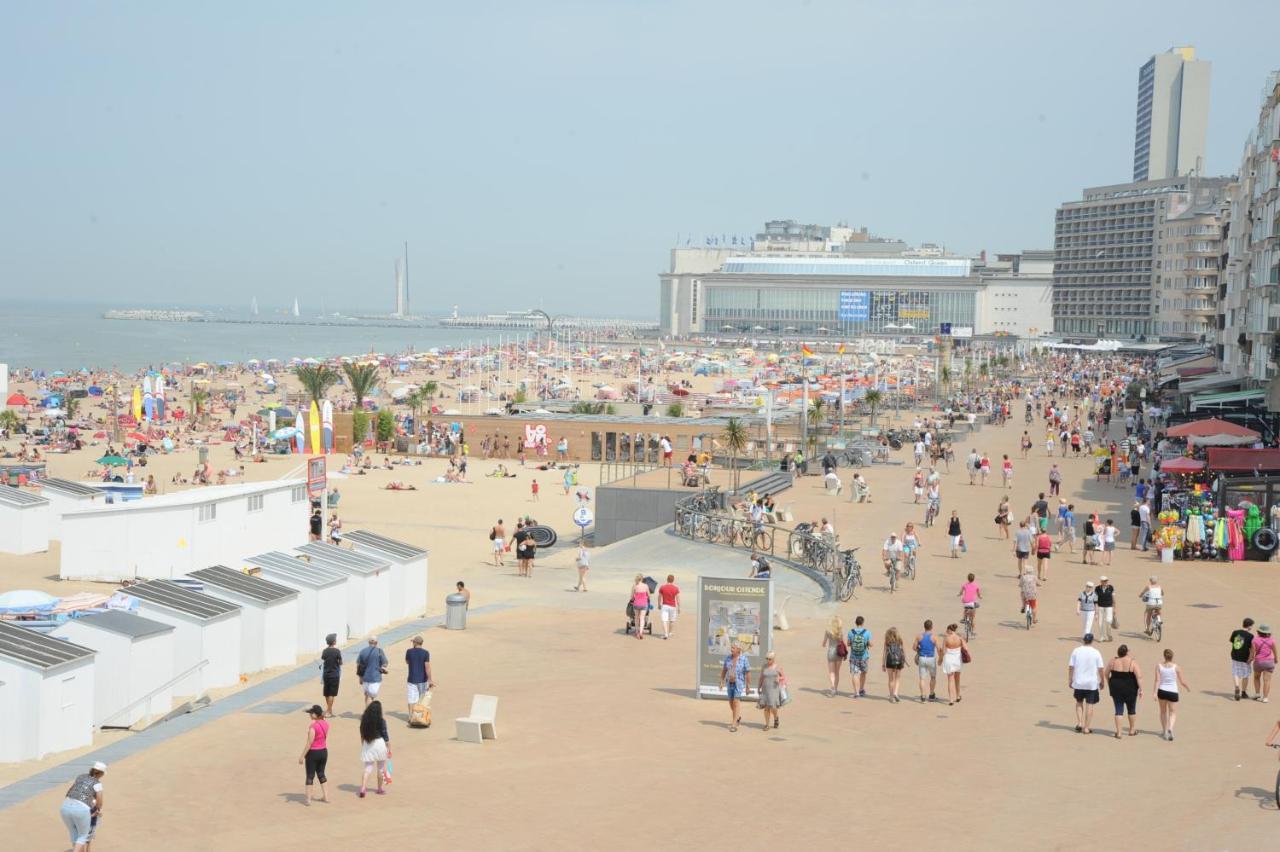 Studio direct aan het hoofdstrand van Oostende - naast Casino Appartement Buitenkant foto